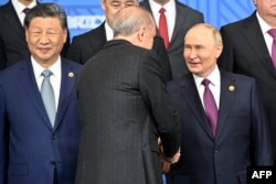 Erdoğan zirve çerçevesinde dün Rusya Cumhurbaşkanı Vladimir Putin'le görüştü.