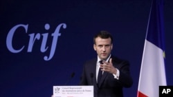 Fransa Cumhurbaşkanı Emmanuel Macron AB üyesi ülkelerdeki gazetelerde yayınlanan 4 sayfalık bir ilanla AB'de rönesans çağrısı yaptı