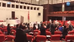 HDP İnfaz Düzenlemesini TBMM'de Protesto Etti