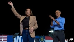 Eski Başkan Obama, Kamala Harris'e Georgia eyaletindeki mitinginde destek verdi- 24 Ekim 2024.